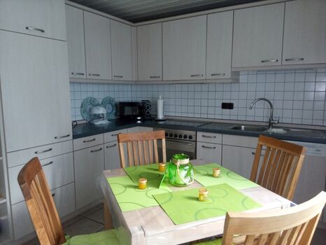 Essbereich bis zu 4 Personen