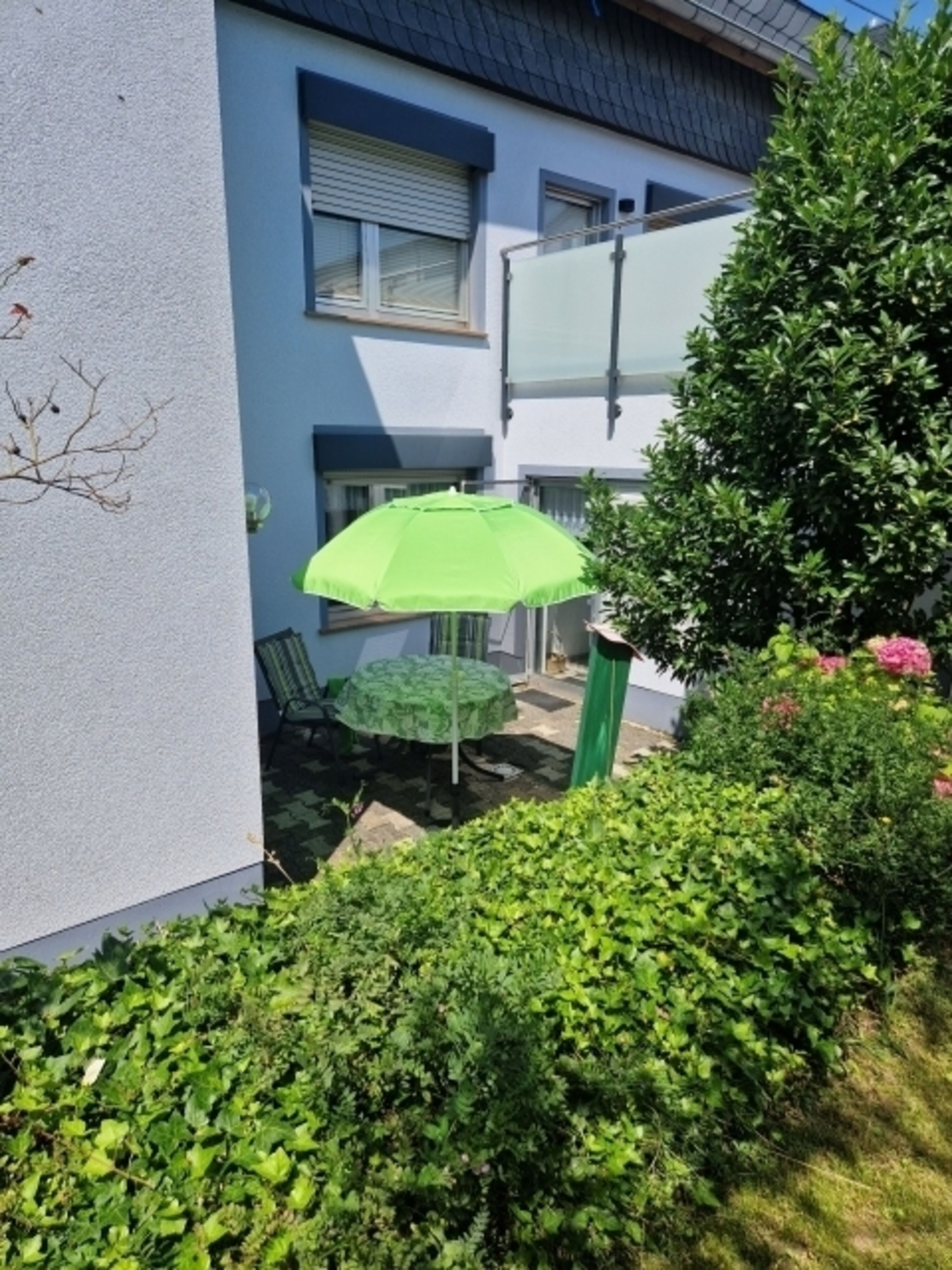 Terrasse vom Garten aus
