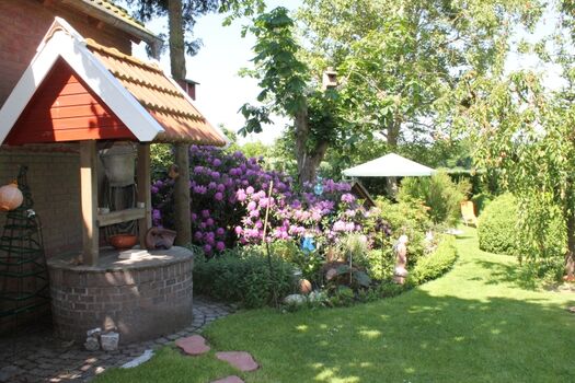 Gepflegte Gartenarrangements