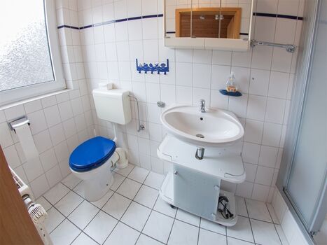 Helles Fenster-Duschbad