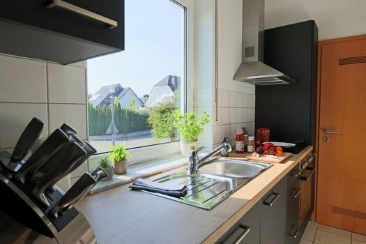 Ein echtes Highlight: Die große Nobilia-Markenküche in elegantem Schwarz