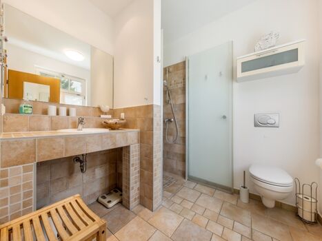 Privates Bad mit eigenen Schlafzimmer