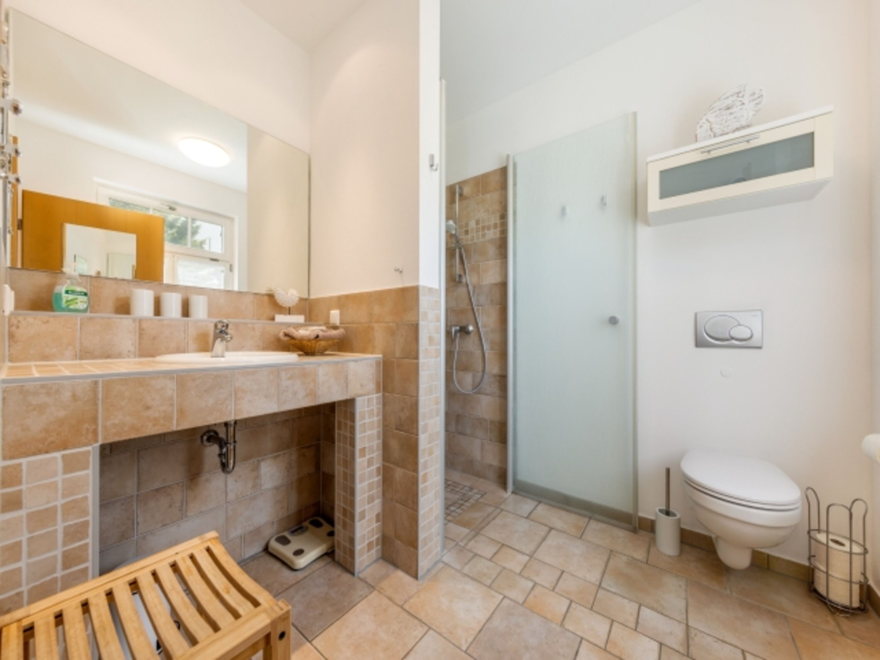 Privates Bad mit eigenen Schlafzimmer
