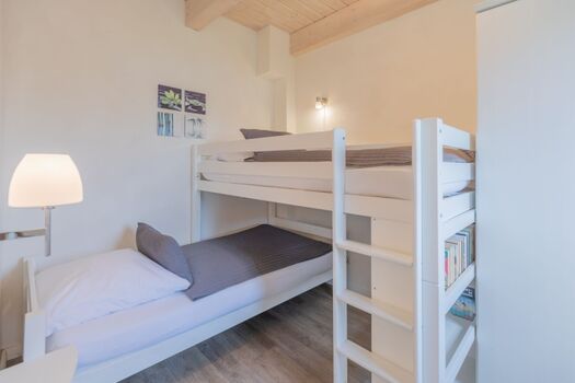 Schlafzimmer mit Hochbett 