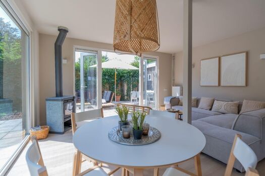 Das gemütliche Wohnzimmer mit Kamin