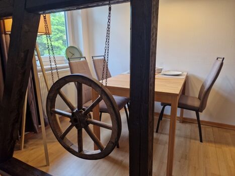 Blick zum Eßtisch vom Wohnzimmer