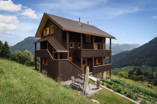 Das Haus in die Natur eingebettet