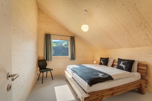 Schlafzimmer 1 - Doppelbett 180x200cm