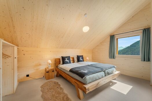 Schlafzimmer 2 - Doppelbett 180x200cm