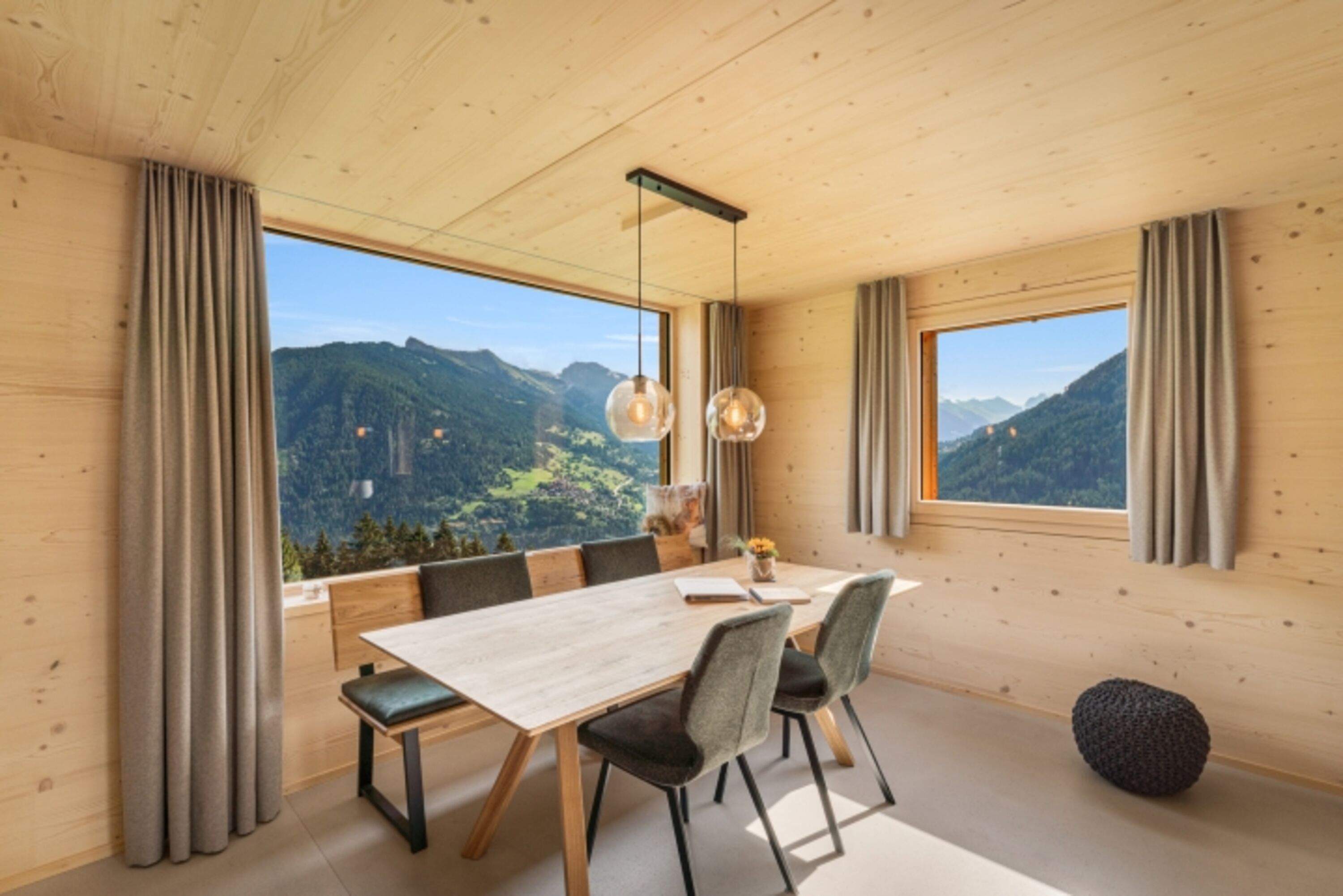 Wundervolles Vollholzhaus in den Bergen
