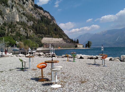 Strandabschnitt mit Bar Pra della Fam