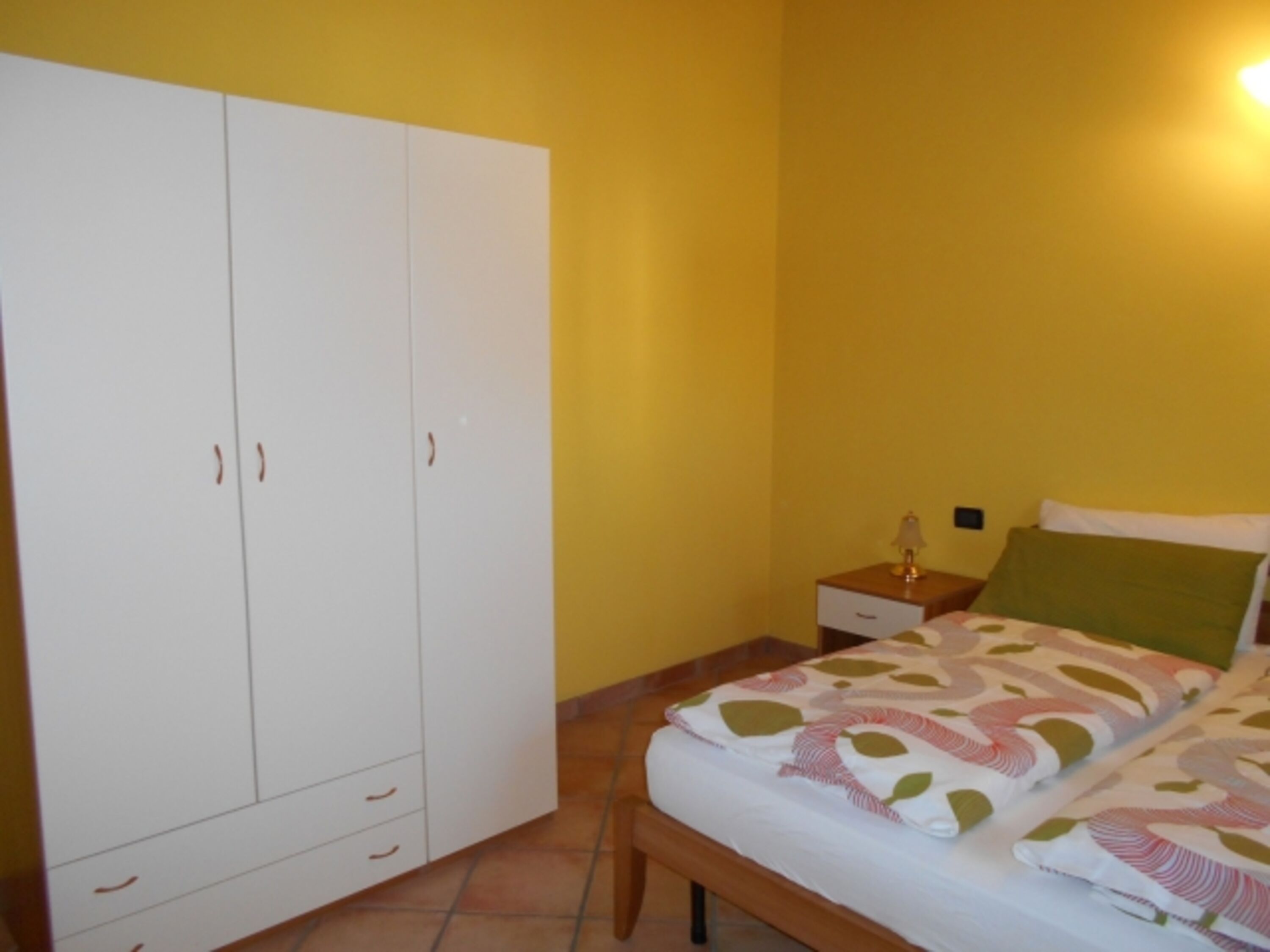 Schlafzimmer 1