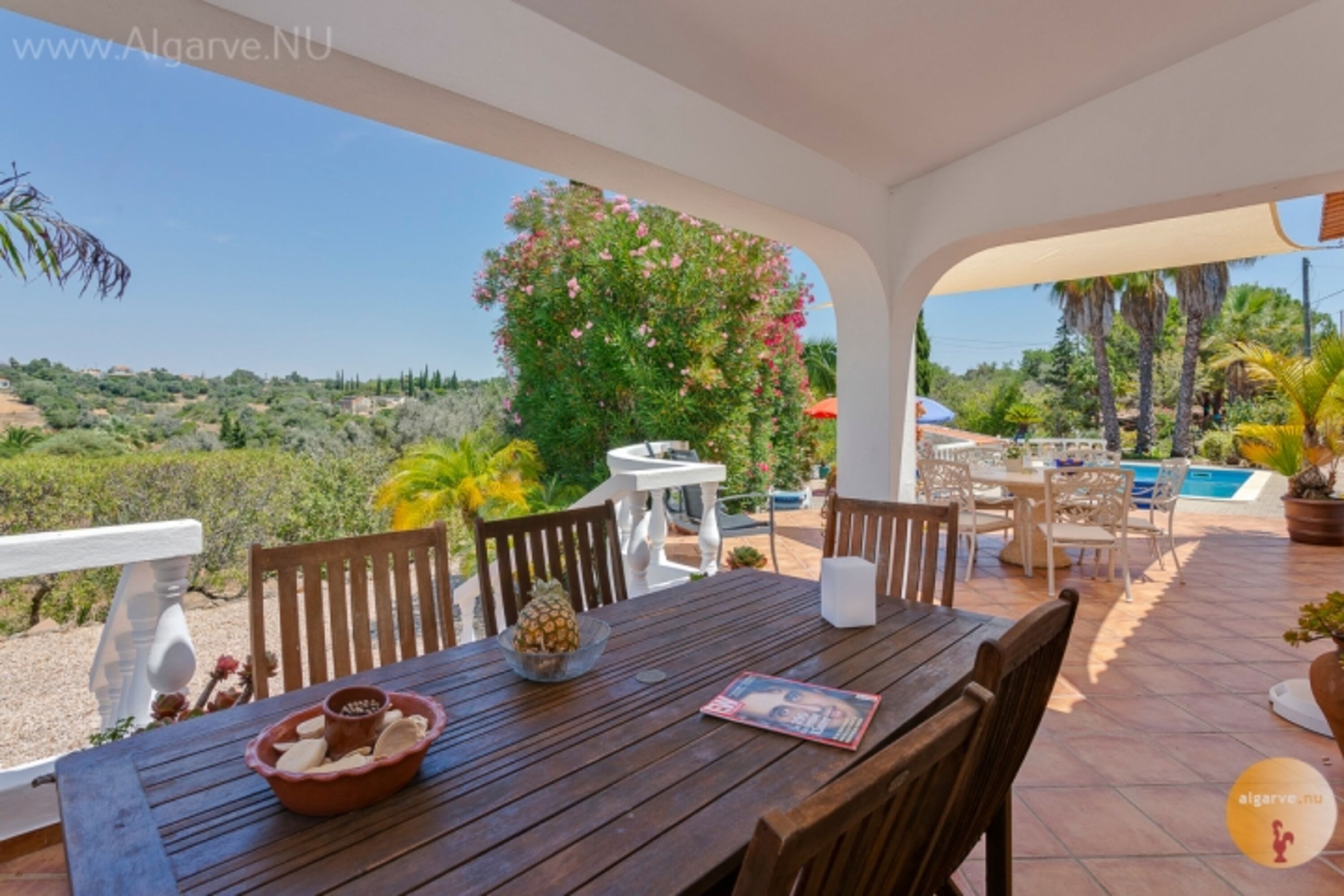 Terrasse vom Wohnzimmer des Ferienhauses Vila Maria aus