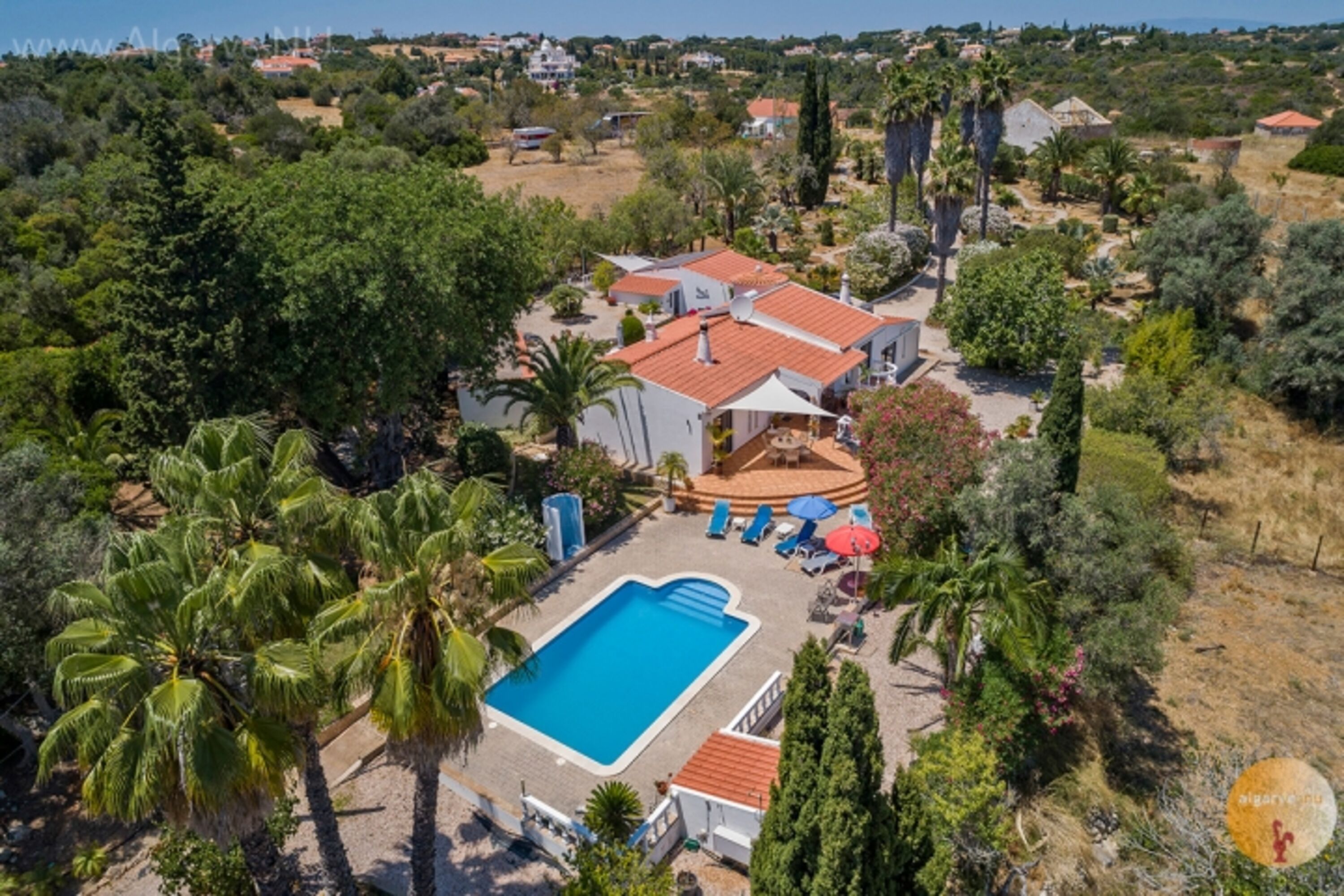 Ferienwohnung für 6 Personen mit Pool an der Küste