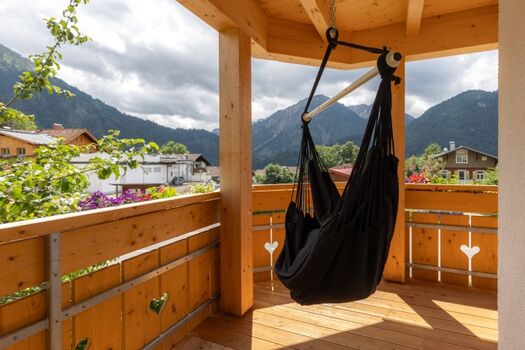 Balkon mit Hängesessel