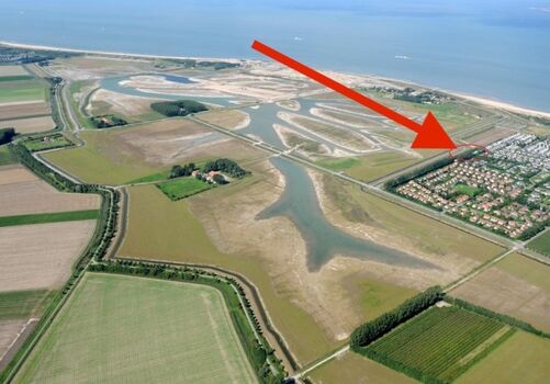 Das Chalet liegt am äußeren Rand des Parks Schoneveld