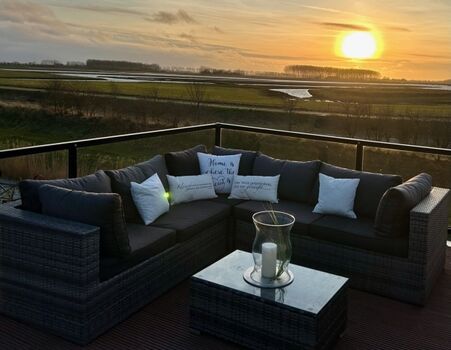 und mit freiem Blick auf die Waterdunen und die Umgebung