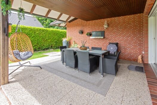 überdachte Terrasse