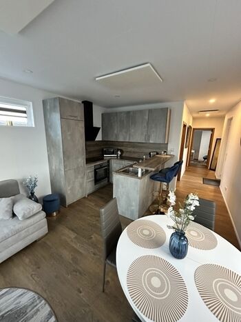 Küche mit Essbereich