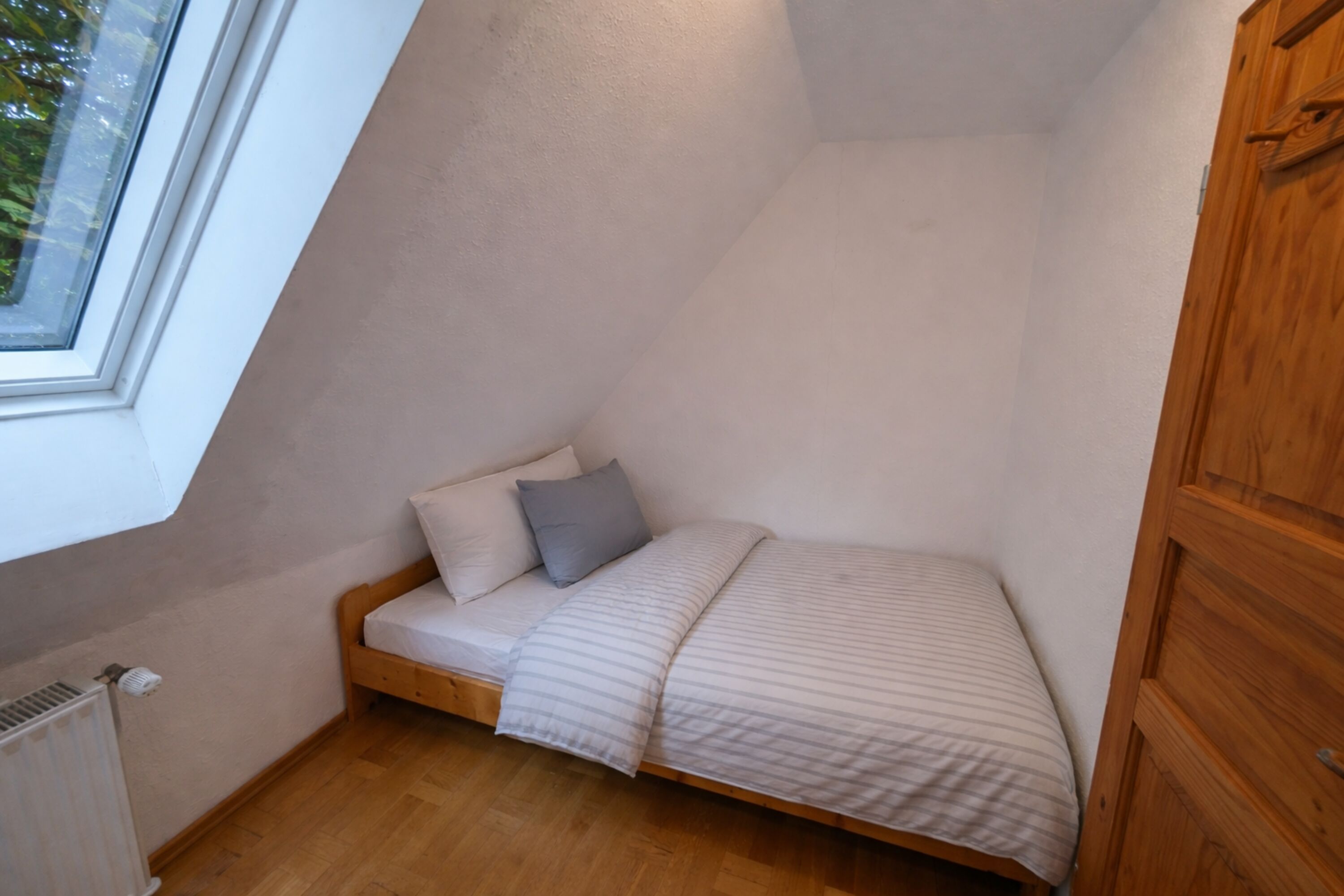 Einzelbett im Obergeschoss