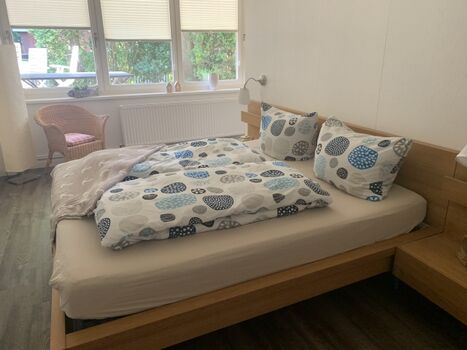 Schlafzimmer ist abzudunkeln.