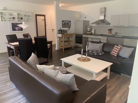 Blick zum Essbereich der Ferienwohnung