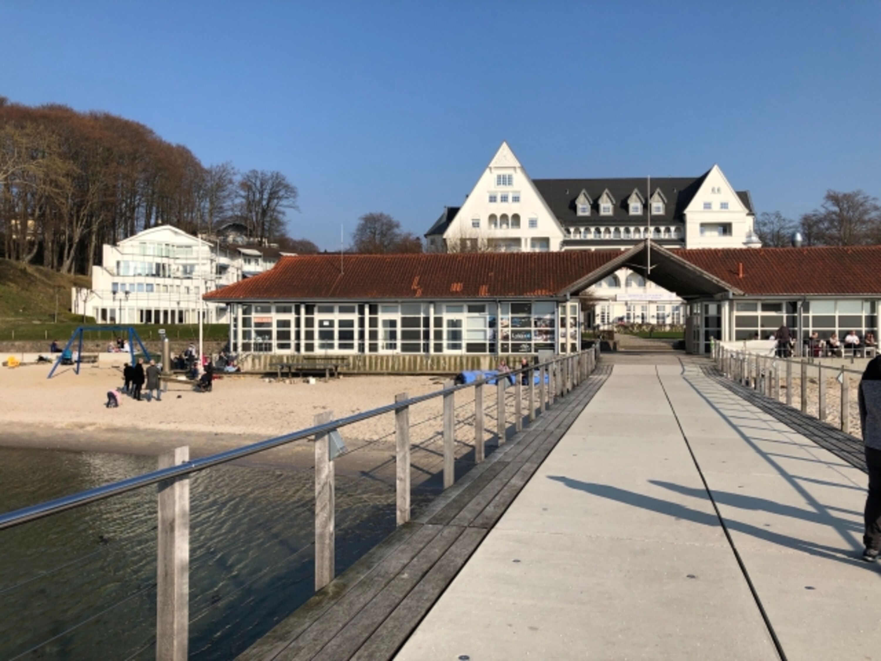 Strand Sandwig mit Fährverbindung nach Dänemark.