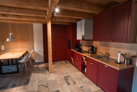 Küche mit Essbereich