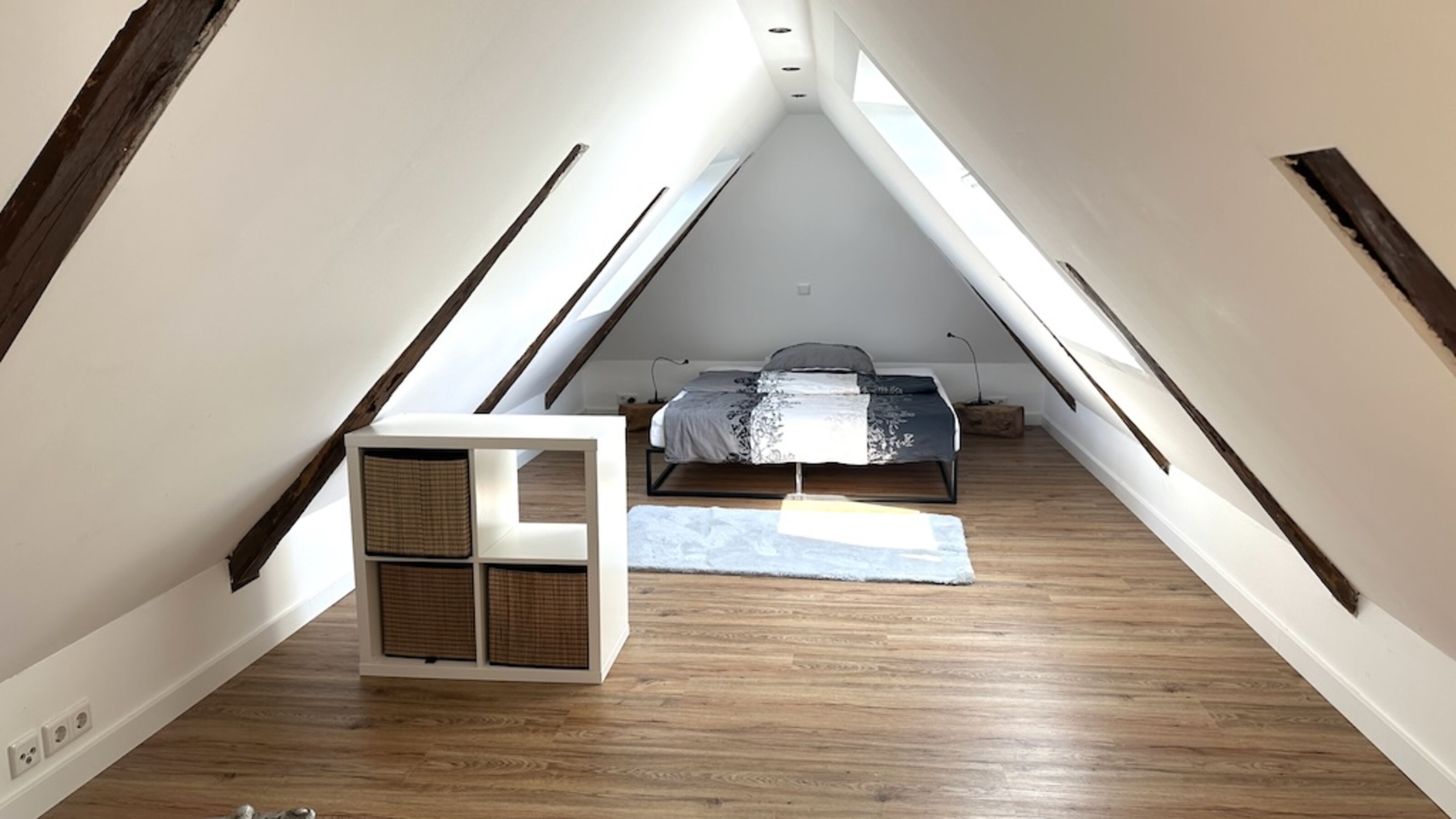 Schlafetage abdunkelbar mit Doppelbett 160x200