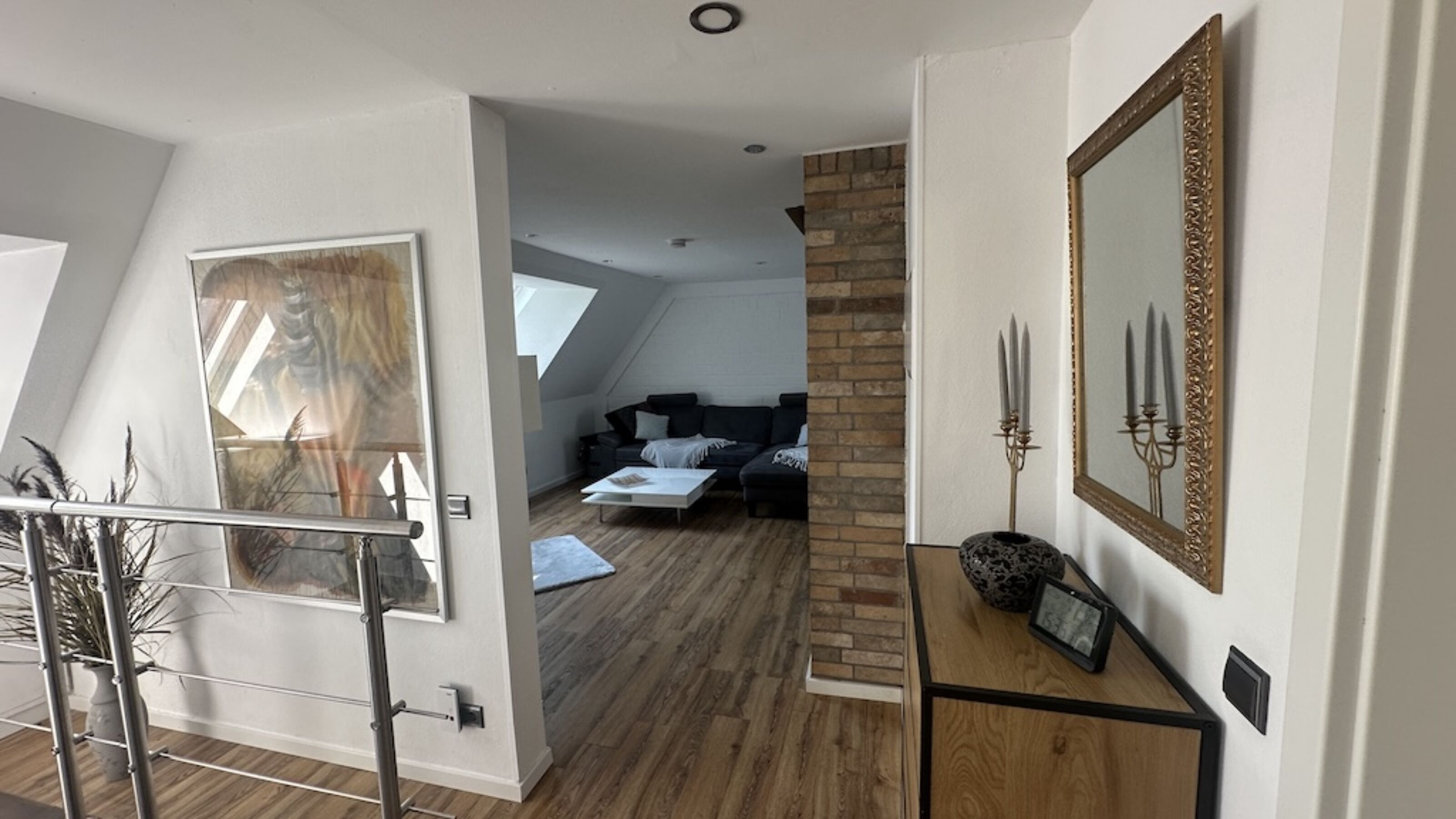 Flur Richtung Wohnzimmer