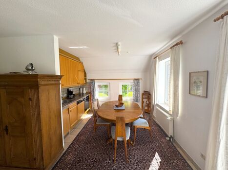 EG Essbereich mit Einbauküche