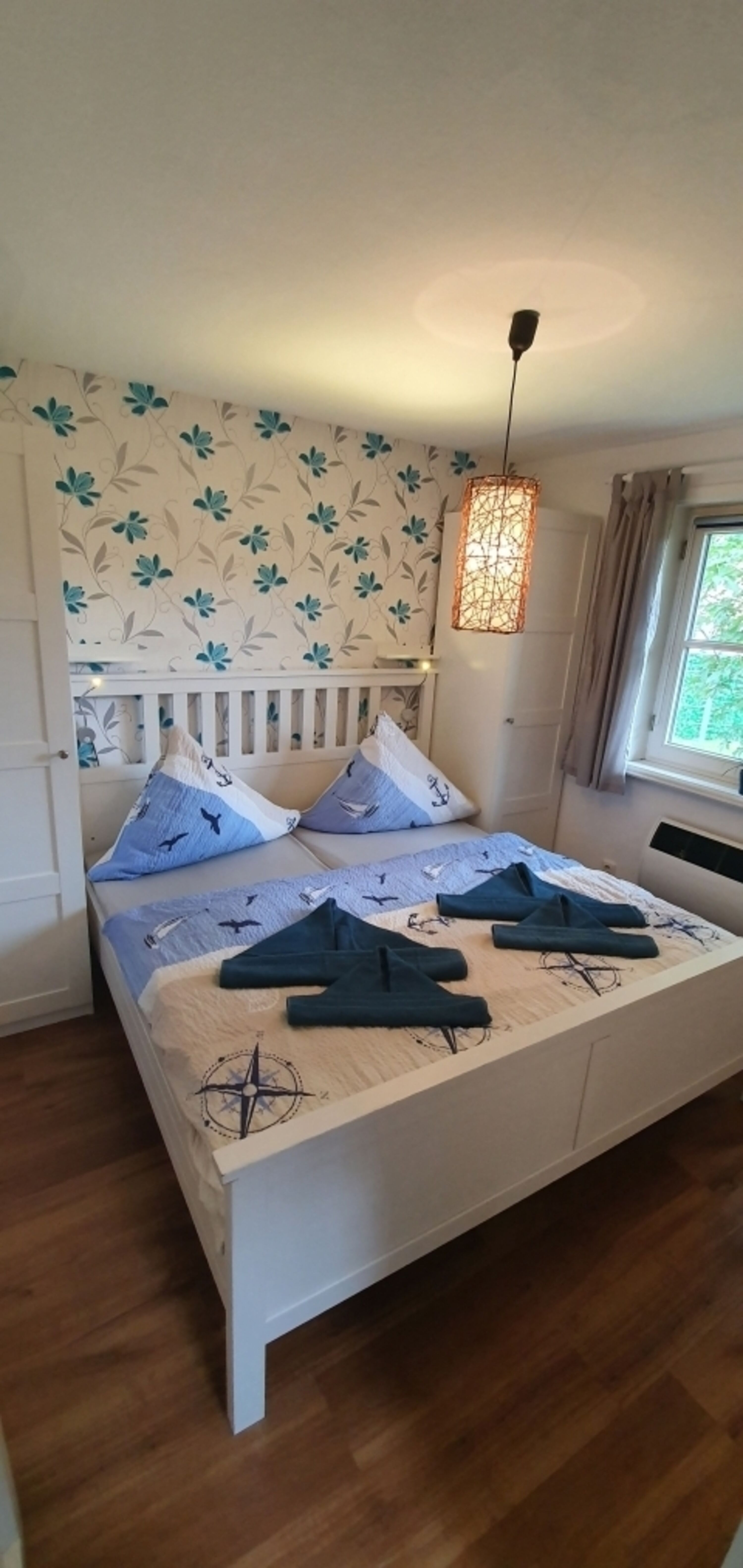 Schlafzimmer 1 ( 180 x 200cm )