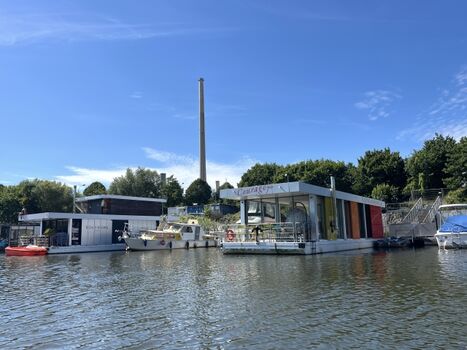 im Saarbrücker Osthafen. Mitten im Grünen und Fußläufig zur City