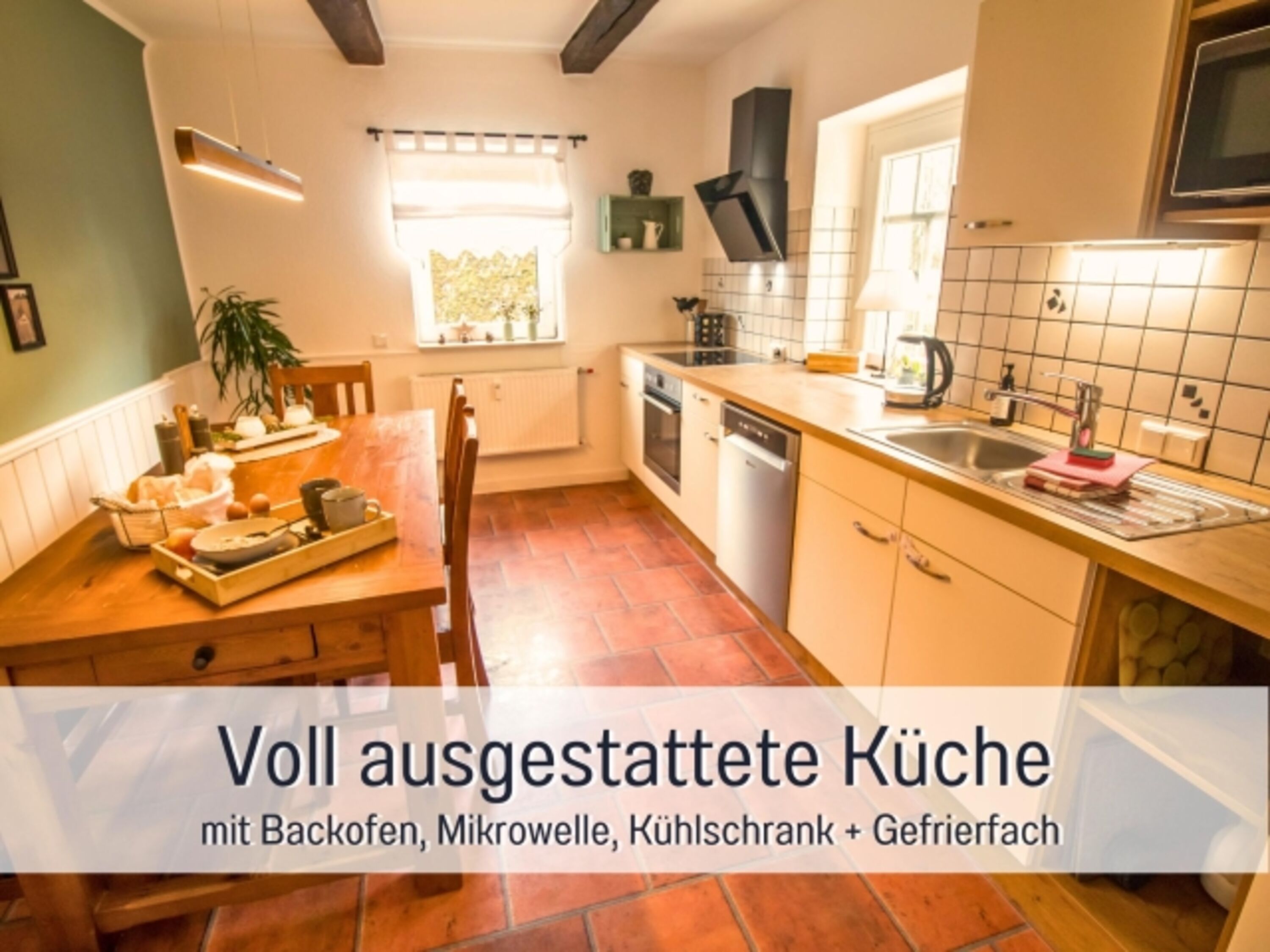 Voll ausgestattete Küche