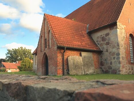 St.Marienkirche zu Eldingen - Seiteneingang