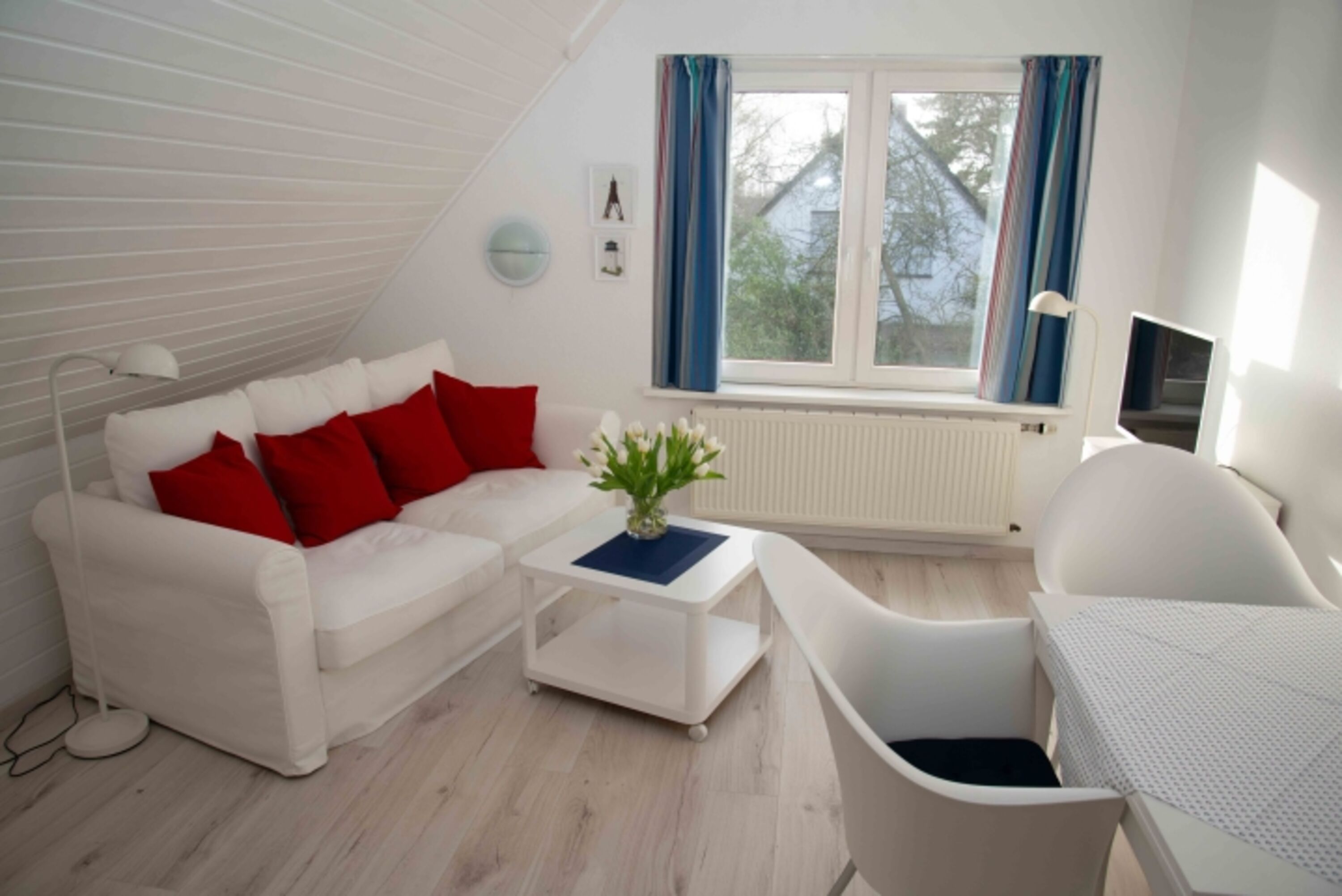 Wohnzimmer mit Schlafcouch