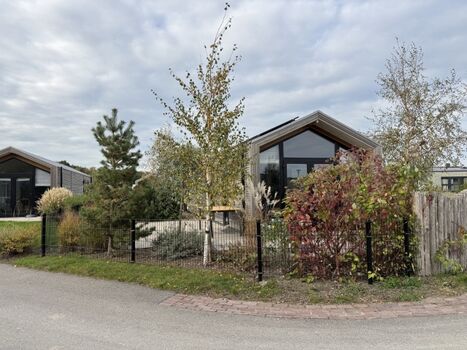 Seit September ist das Chalet komplett eingezäunt