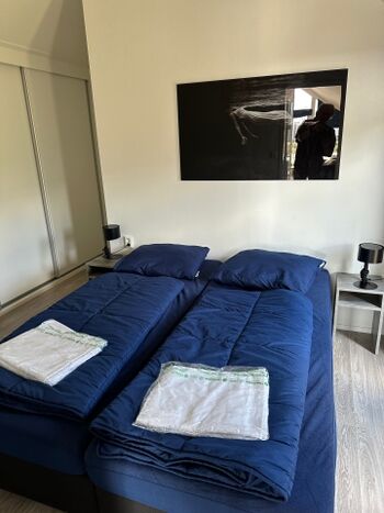 Hauptschlafzimmer mit Doppelbett