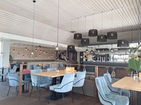 Im parkeigenen Restaurant kann nach Herzenslust geschlemmt werden.