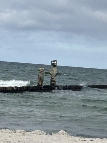 Figuren an der sundischen Wiese (Zingst)