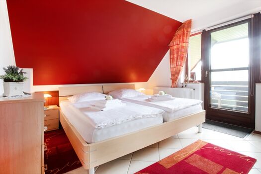 1. Schlafzimmer im OG 