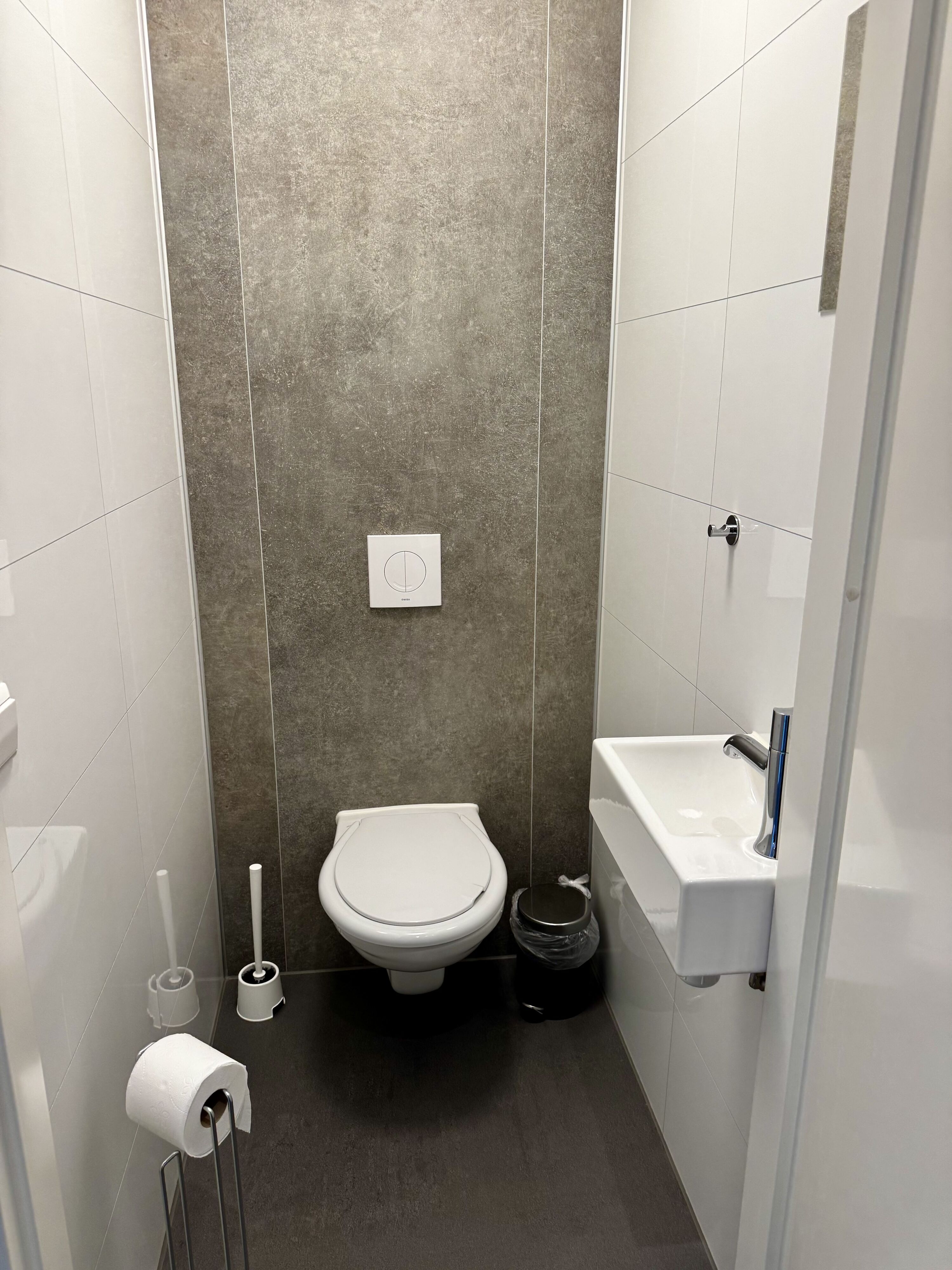 Die Toilette ist separat und sorgt für Privatsphäre