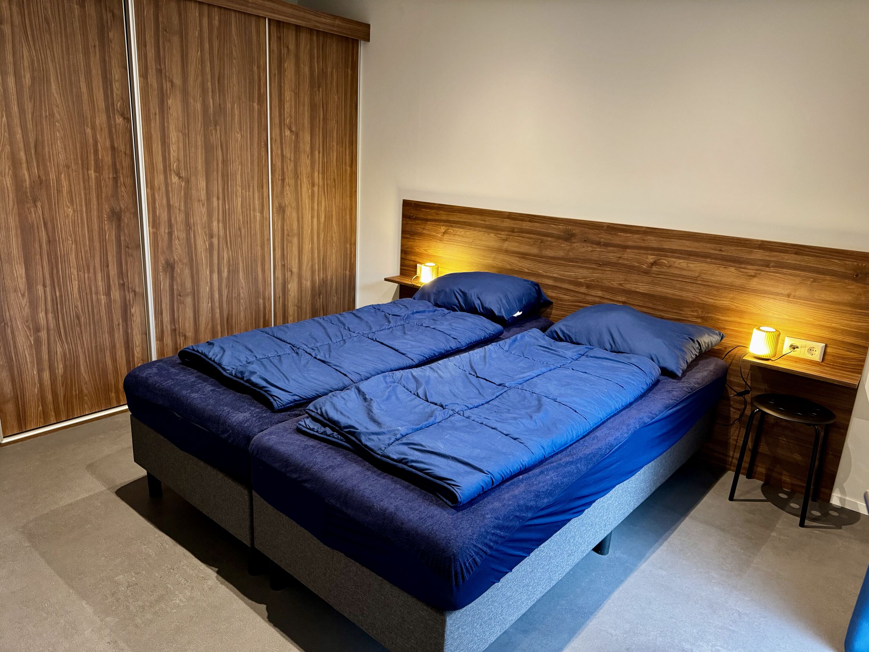 Das zweite Schlafzimmer verfügt über ein Doppelbett, welches auseinander gestellt werden kann
