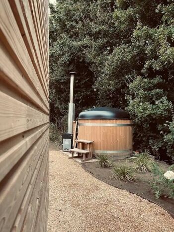 Der HotTub kann gemeinschaftlich genutzt werden.