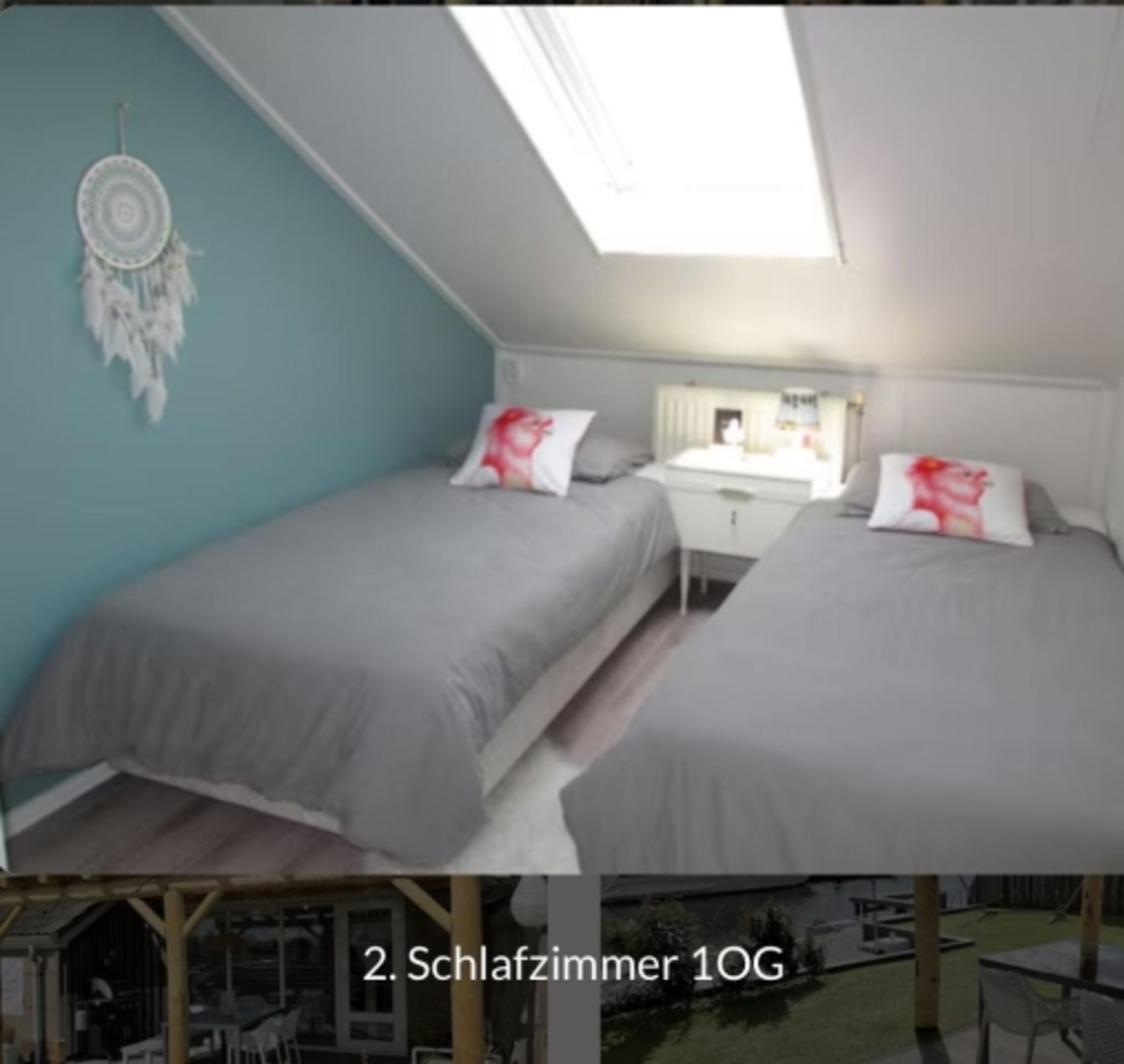 Schlafzimmer mit Doppelbett