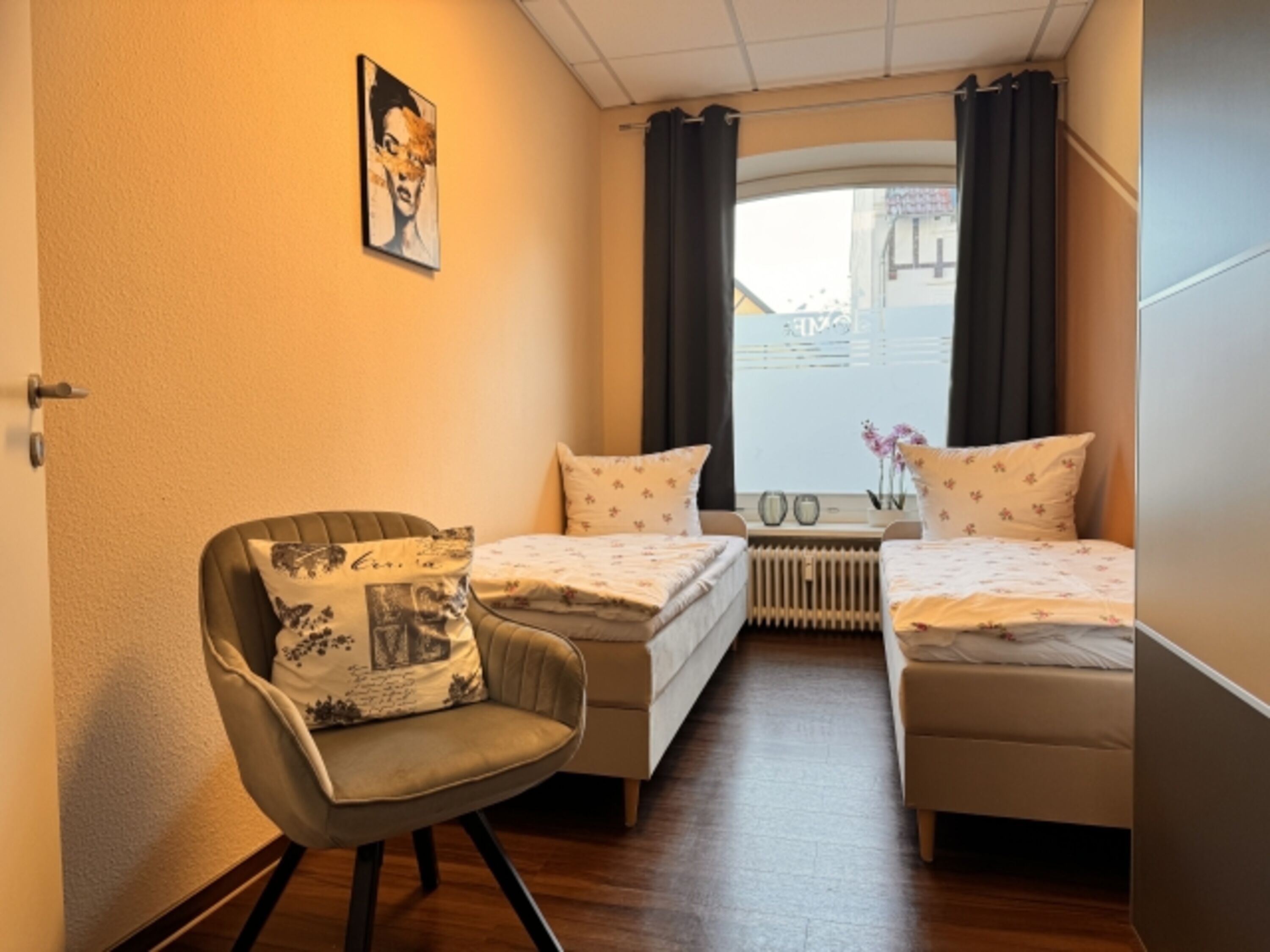 Schlafzimmer 1