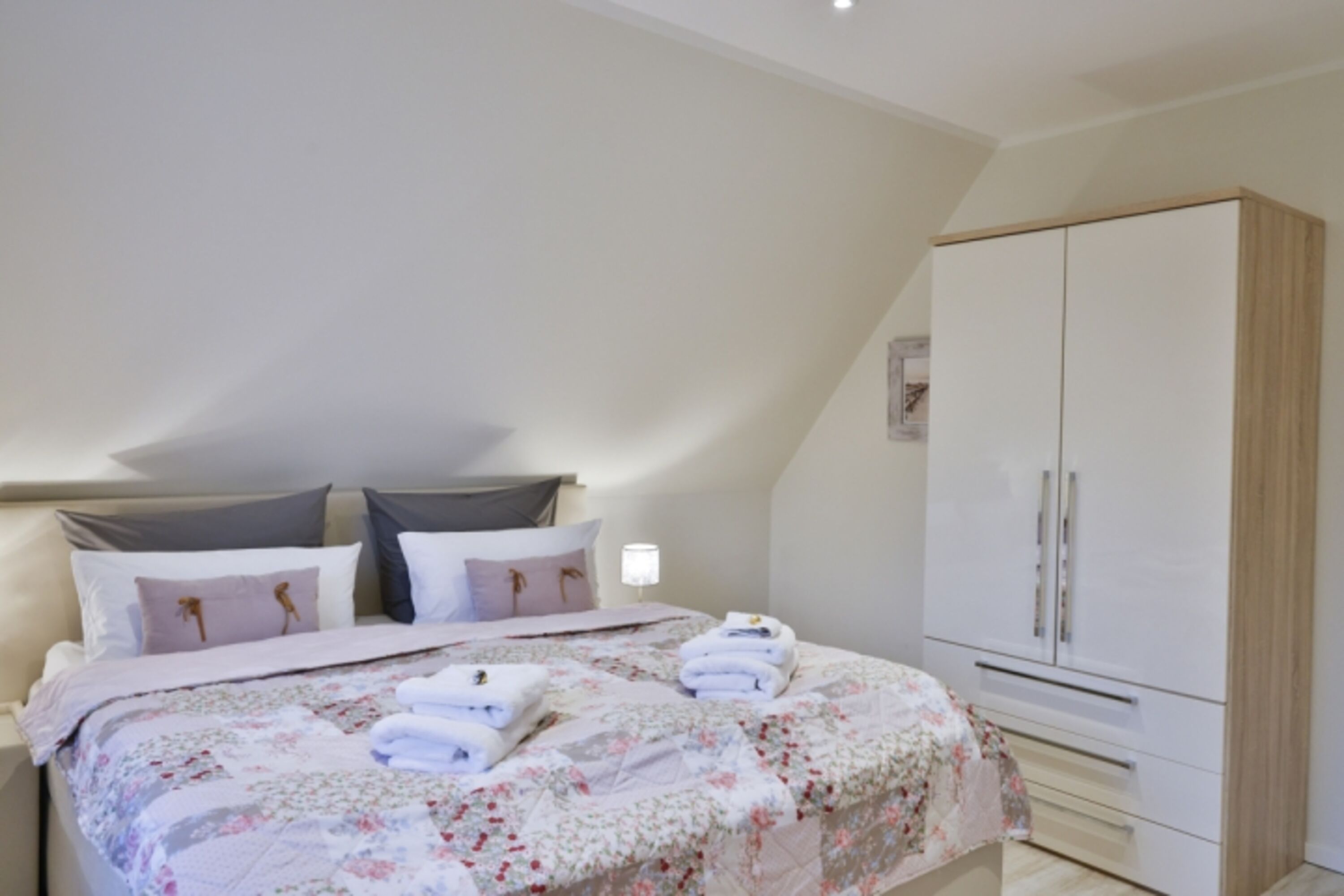 Schlafzimmer 2