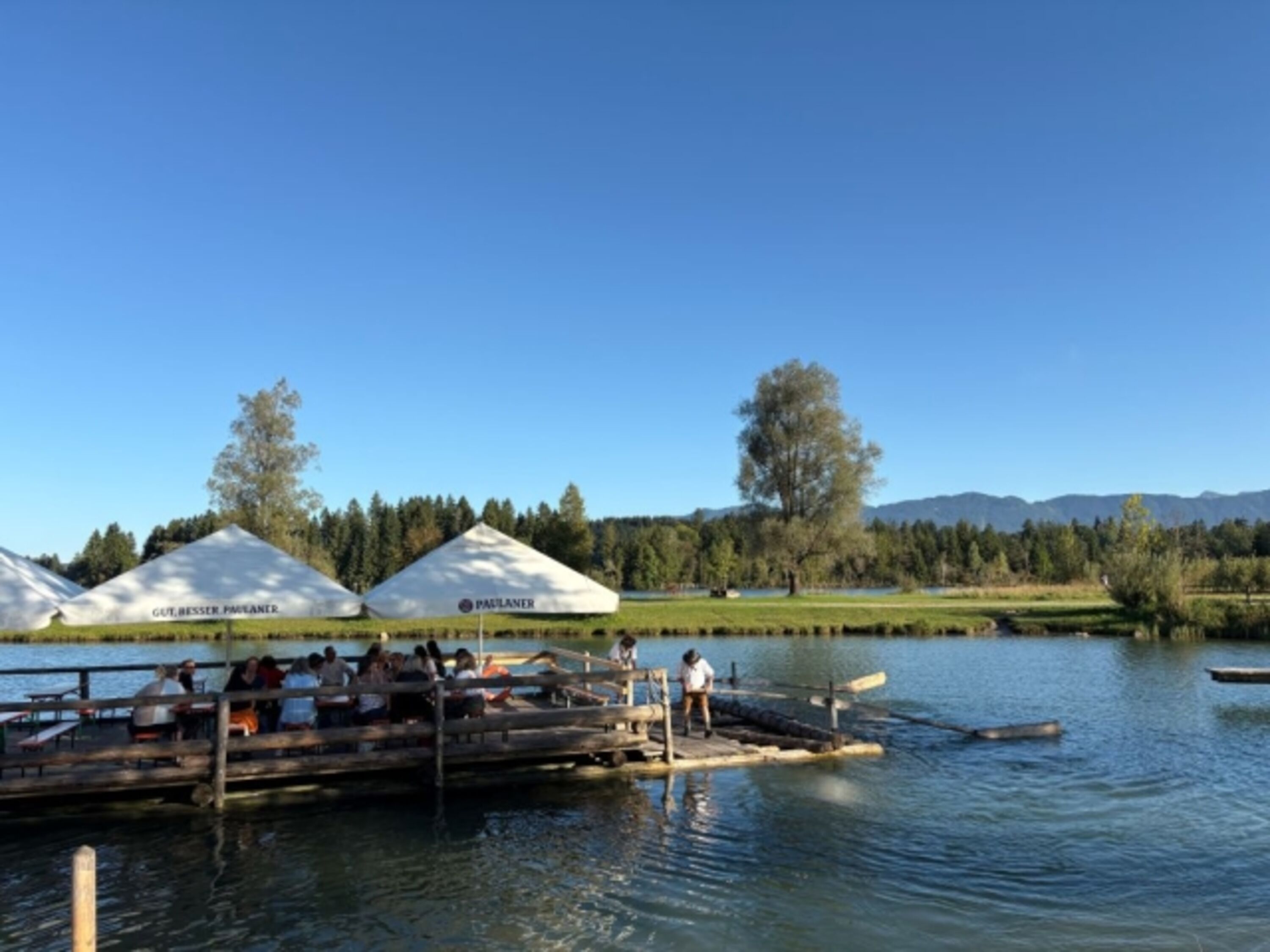 Cafe / Speisen am Lechsee (ca. 1 km)