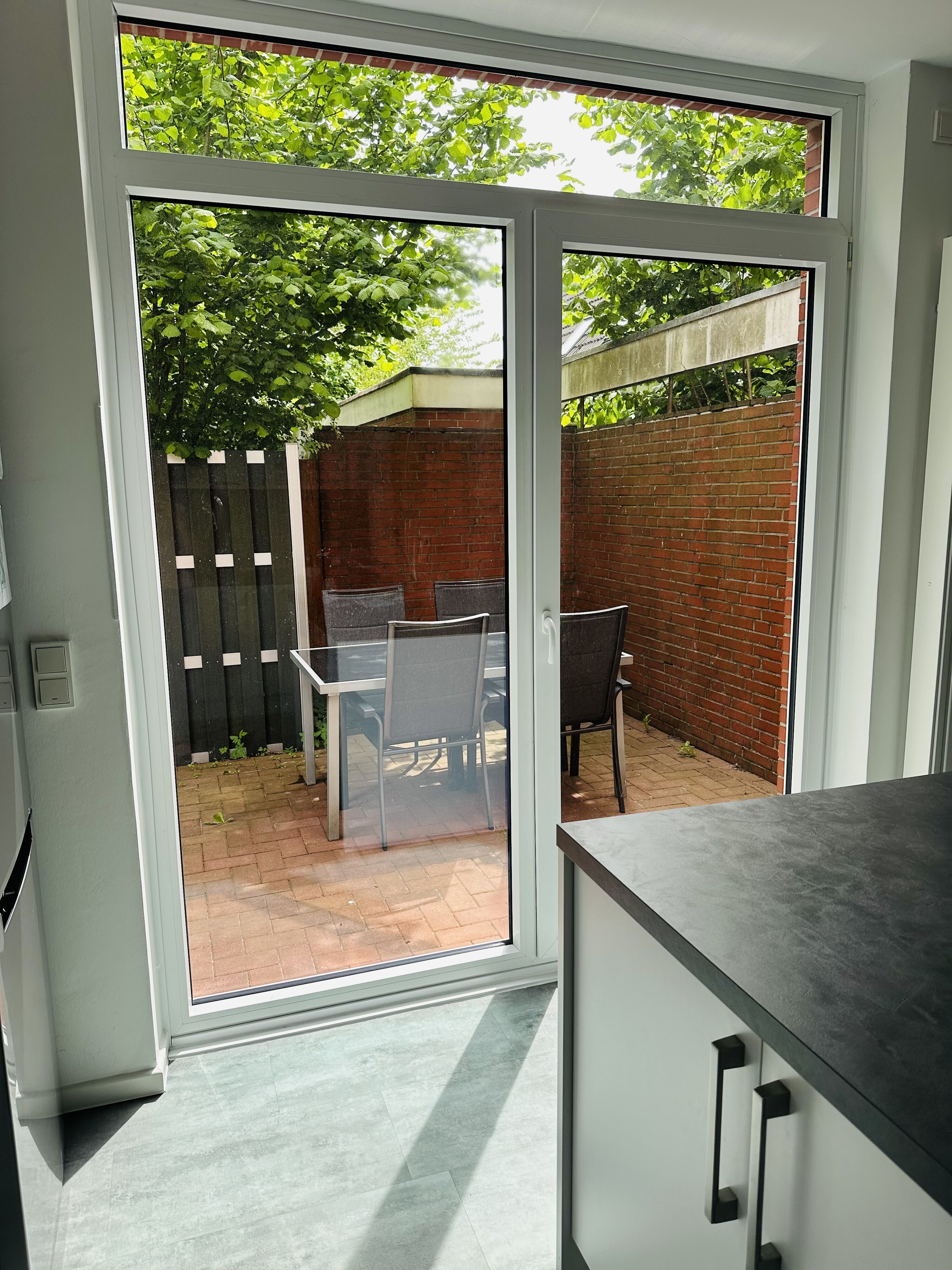 Zweite Terrasse von der Küche aus