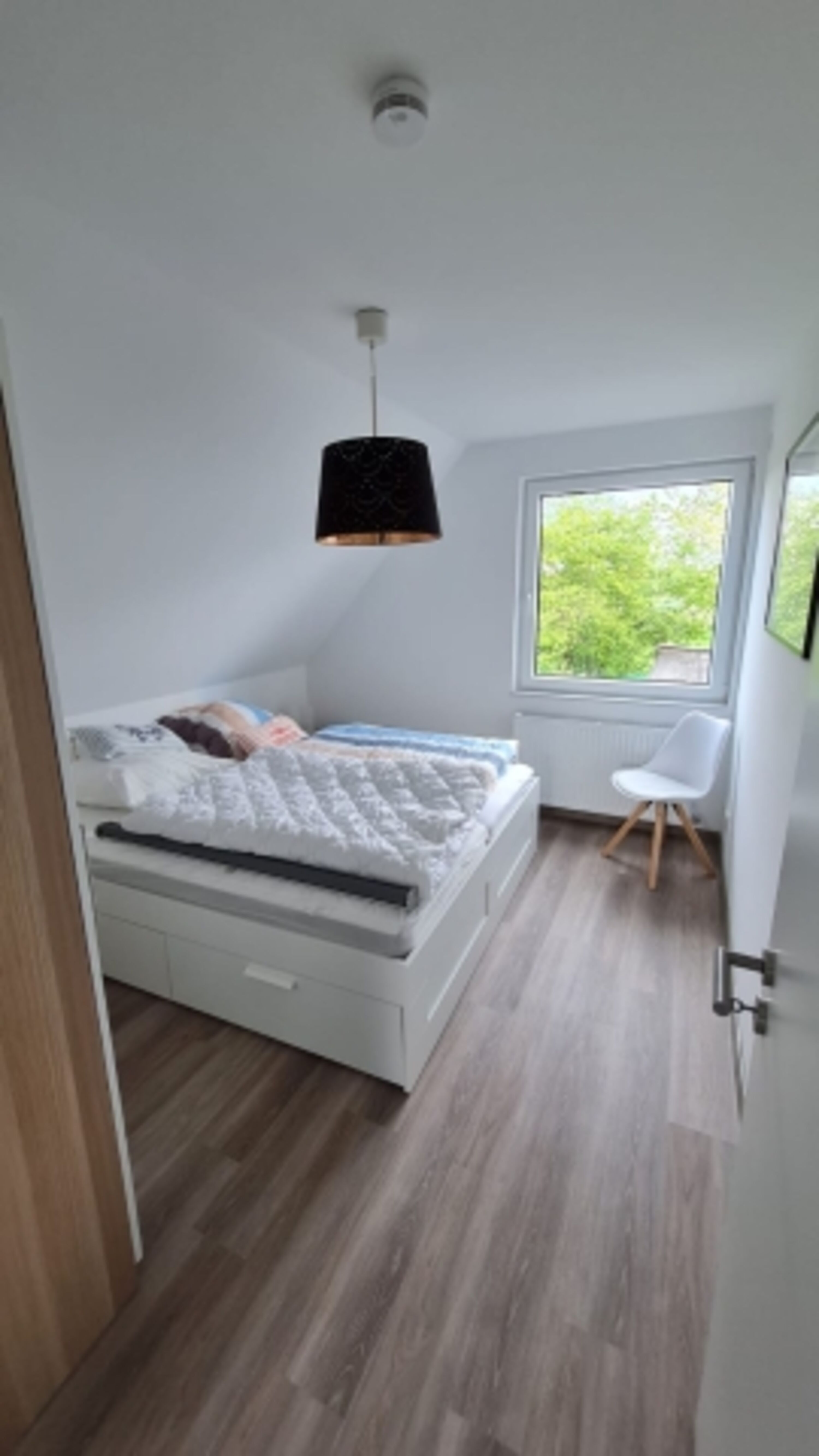 2. Schlafzimmer